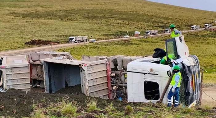 Las Bambas: derrame de concentrado de mineral tras volcadura de encapsulado en corredor minero 